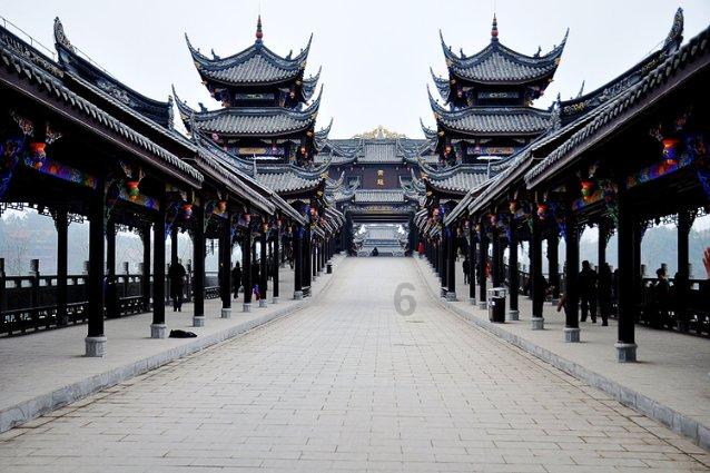 江疏影收到利路修的签名照，随后的举动为何会引发热议？